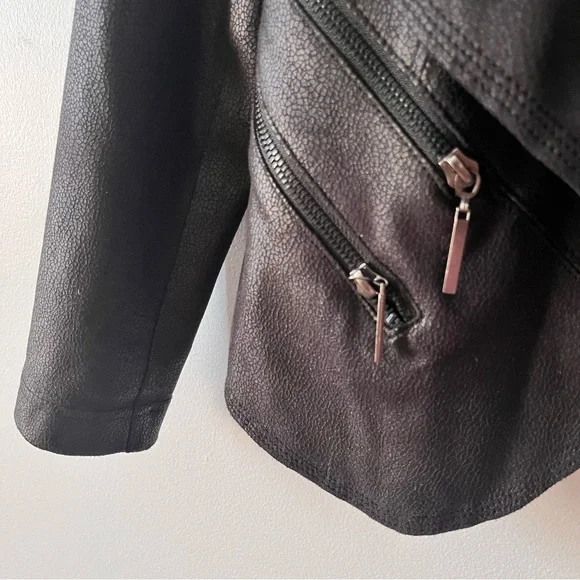 No tag Super soft blazer fits small - Picture 3 of 5